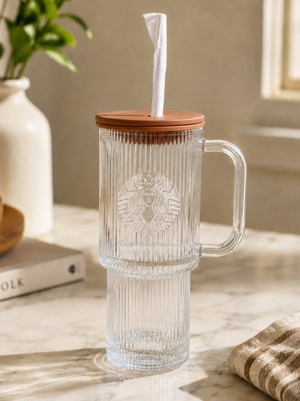 Starbucks 2026 Cold Cup Glass Ribbed Handle 22oz Clear Tumbler Brown Lid New NWT